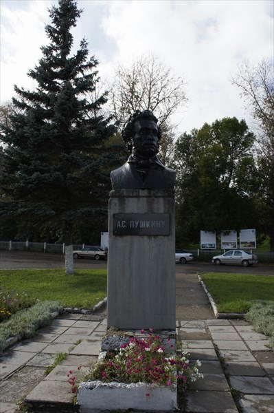 1 (54)Торжок памятник Пушкину